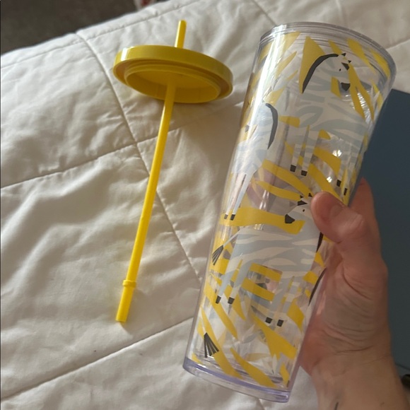 Starbucks zebra 24oz Yellow and Clear Patterned Tumbler with Straw - Picture 4 of 4